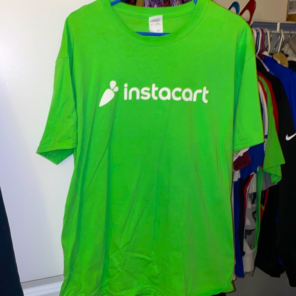 Large Instacart t shirt, short sleeve